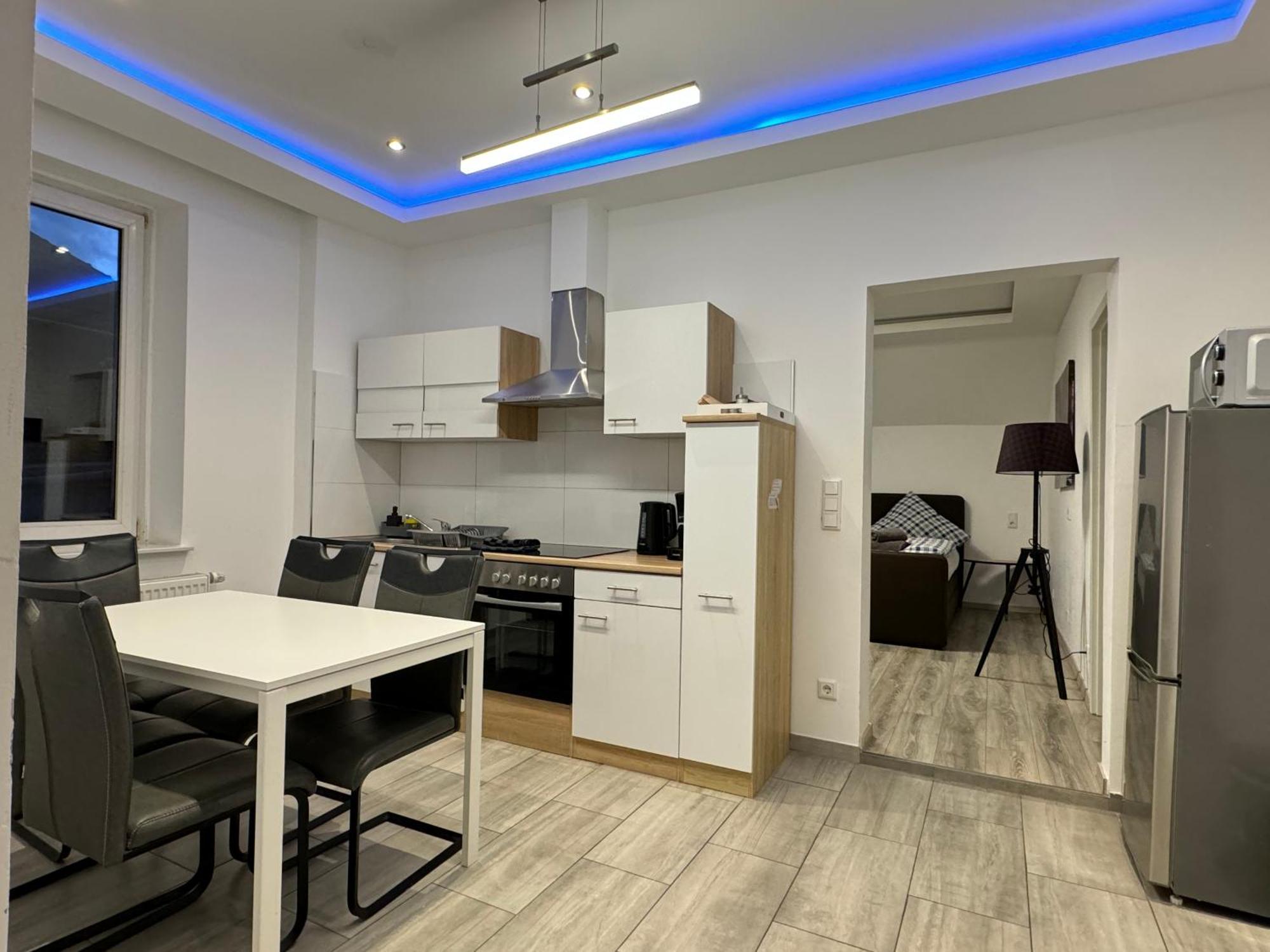Apartment - Free Parking - Wifi - Kitchen *