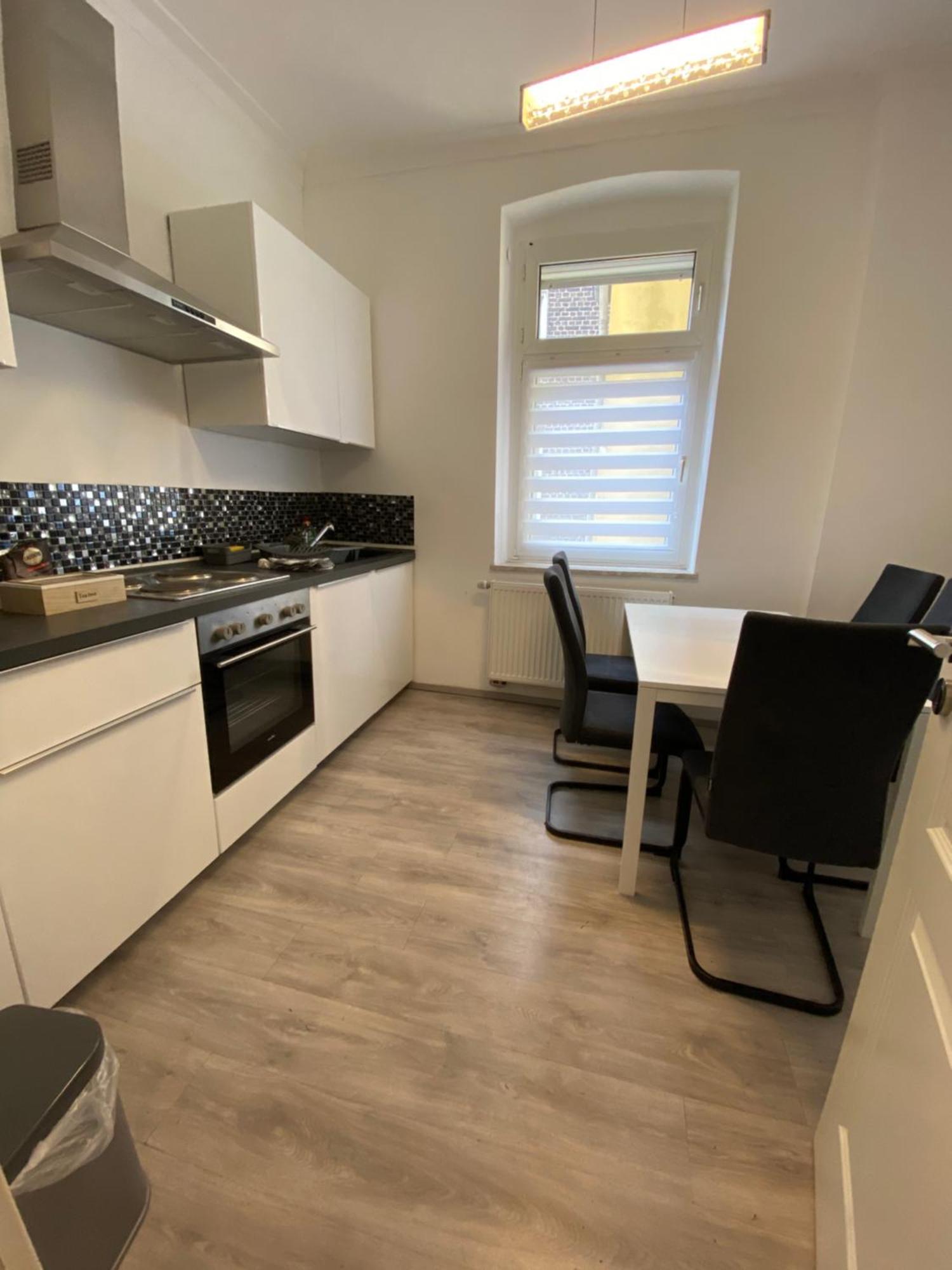 - Free Parking - Wifi - Kitchen Apartment *