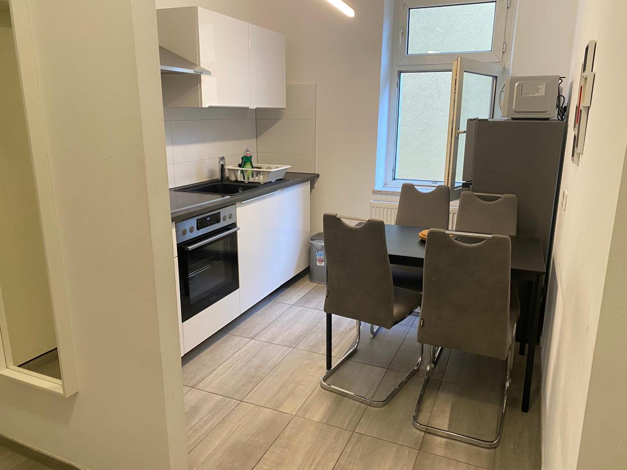 - Free Parking - Wifi - Kitchen Apartment *